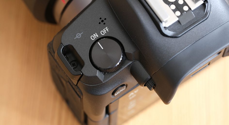 canon-eos-r-power-switch